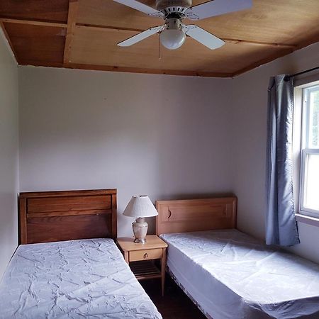 Marble Lake Lodge Cloyne Zimmer foto