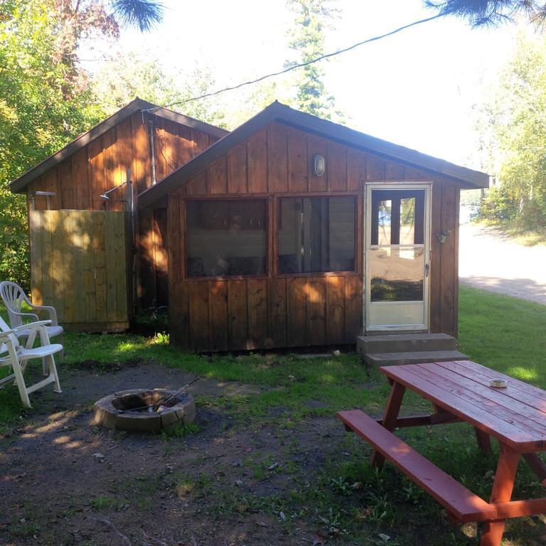 Marble Lake Lodge Cloyne Zimmer foto